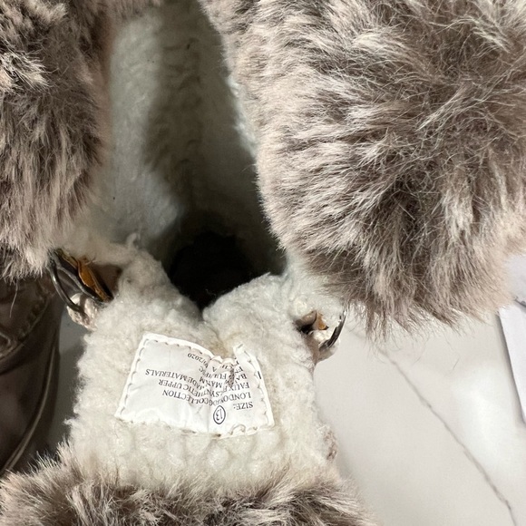 Kids’ London Fog boots - Picture 4 of 4